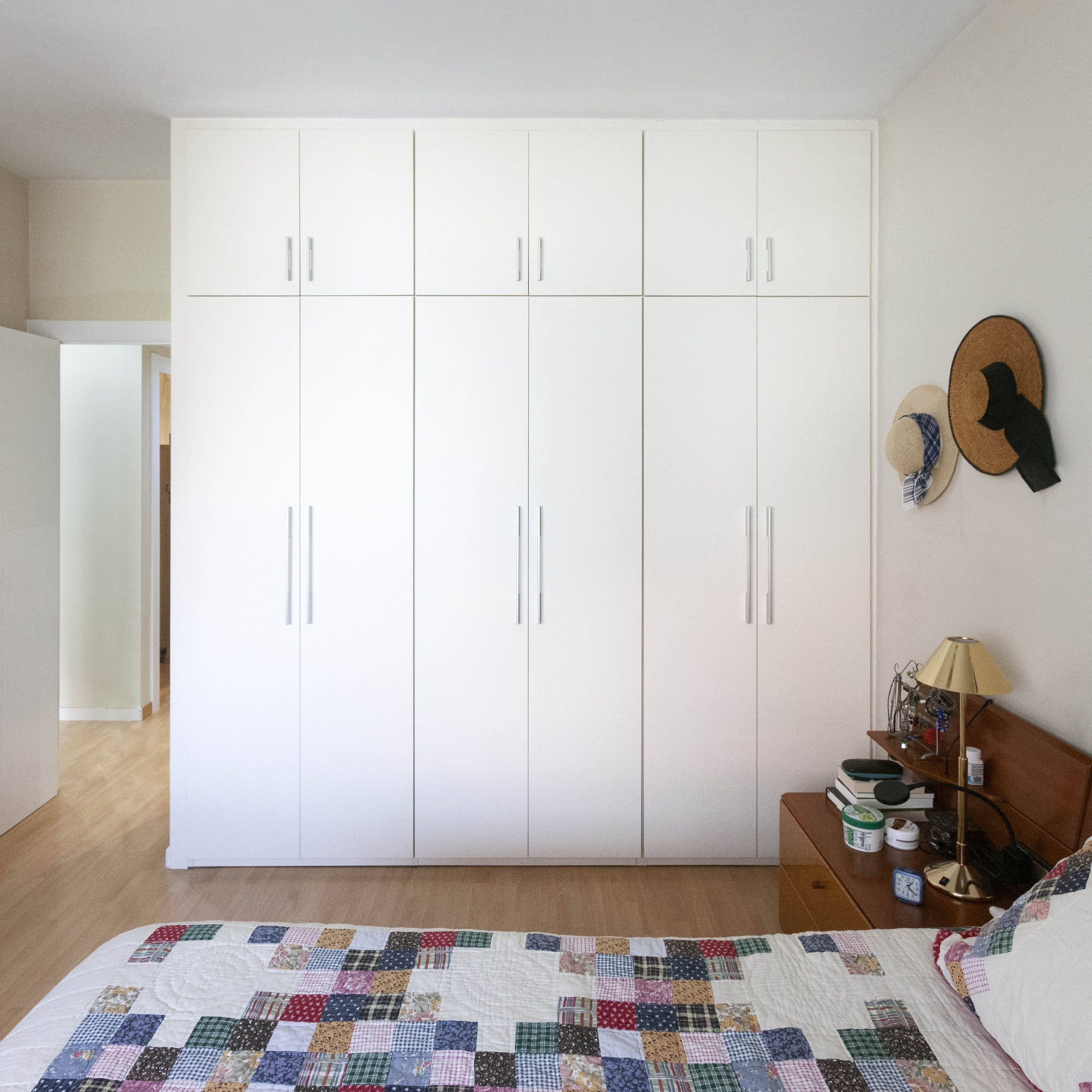 NOUMOBEL_CARLES_TERCER_ARMARIOS_A_MEDIDA_LACADO_BARCELONA_KM_CERO_MONTAJES_09